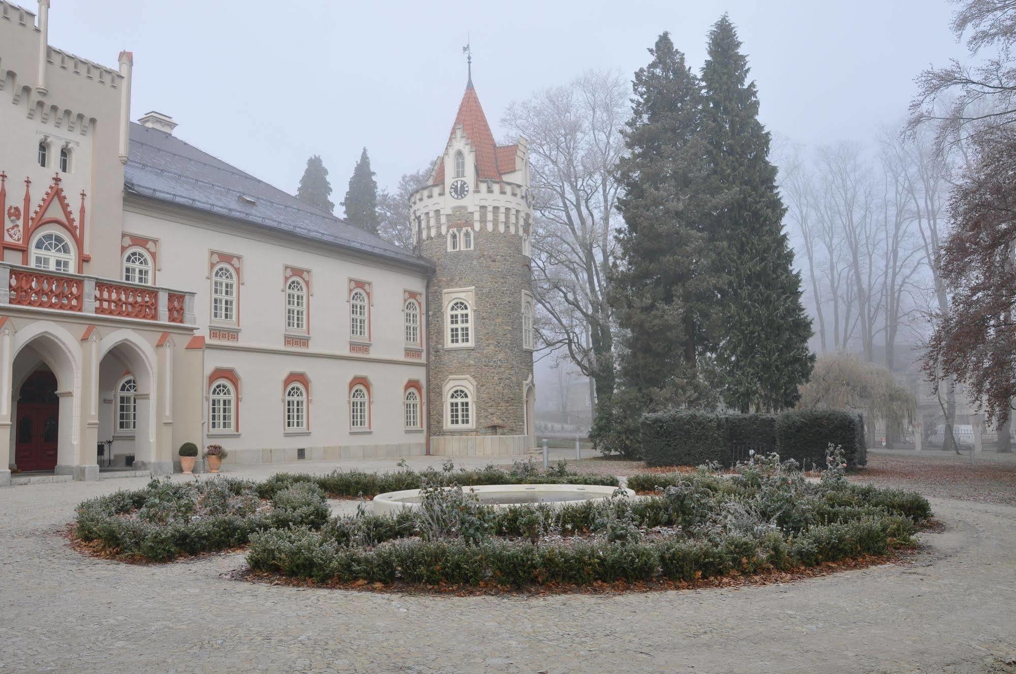 Chateau Heralec Boutique Hotel & Spa By L'Occitane Dış mekan fotoğraf